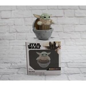Star Wars The Mandalorian The‎ Child Sculpted Ceramic Salt and Pepper Set
